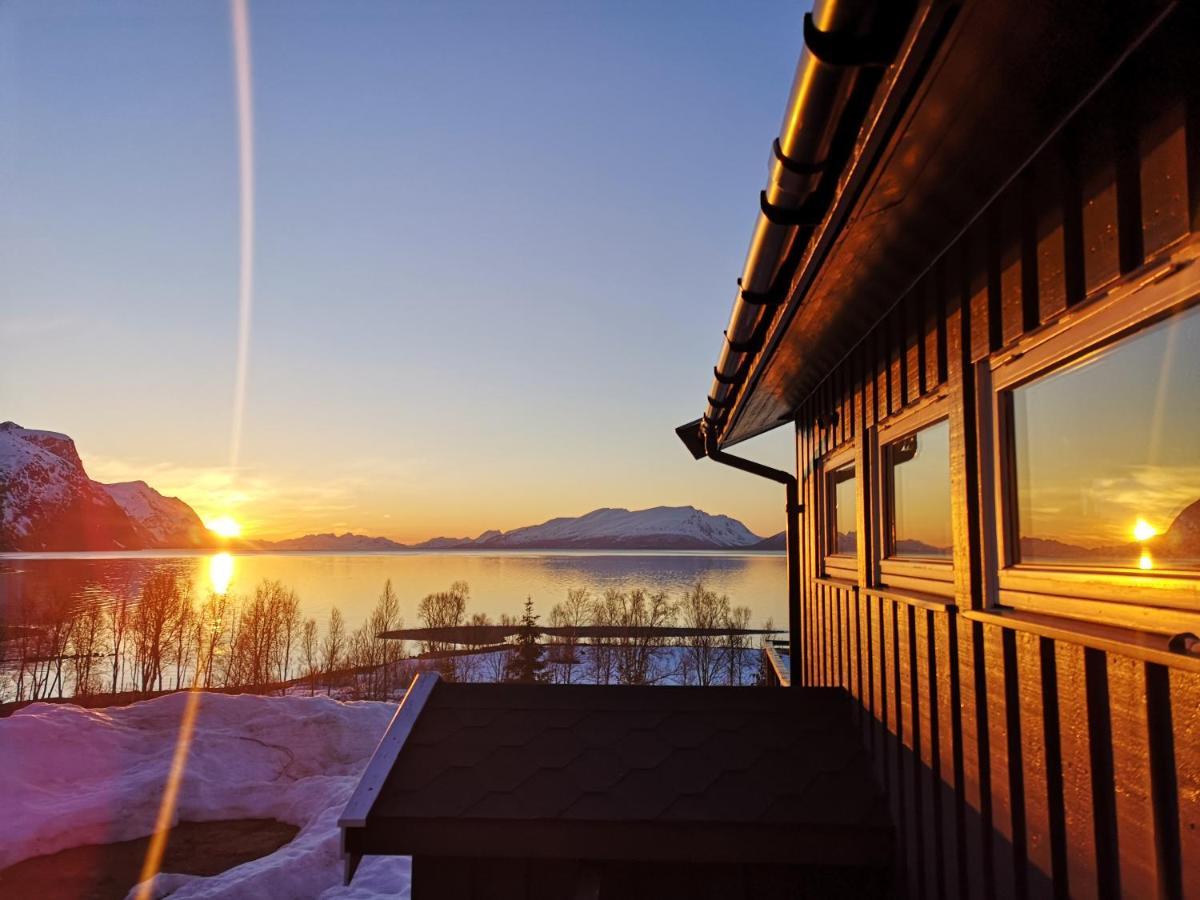 House In The Heart Of The Lyngen Alps With Best View Villa Lyngseidet Eksteriør billede