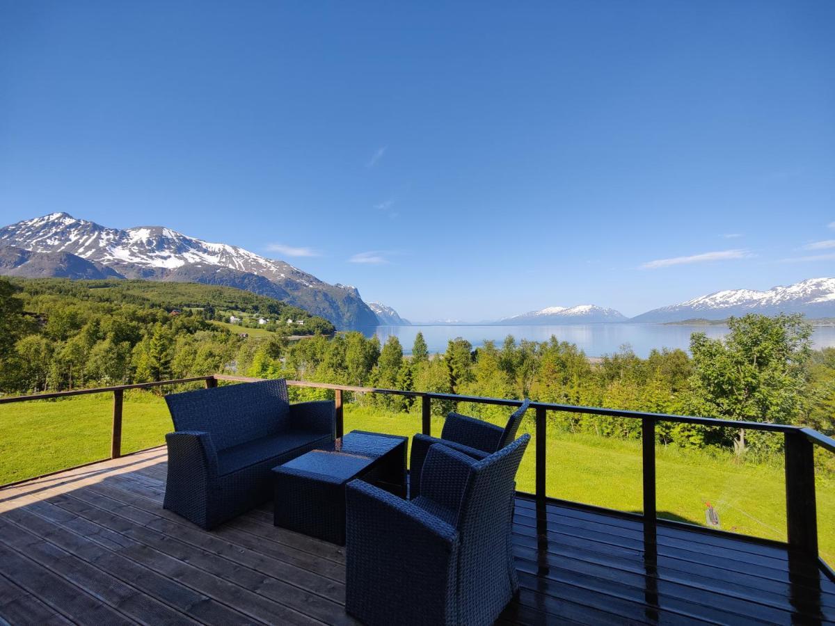 House In The Heart Of The Lyngen Alps With Best View Villa Lyngseidet Eksteriør billede