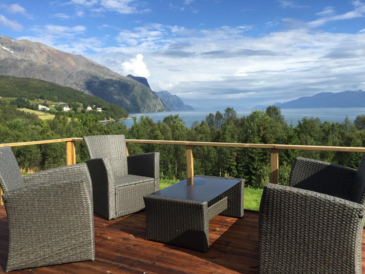 House In The Heart Of The Lyngen Alps With Best View Villa Lyngseidet Eksteriør billede