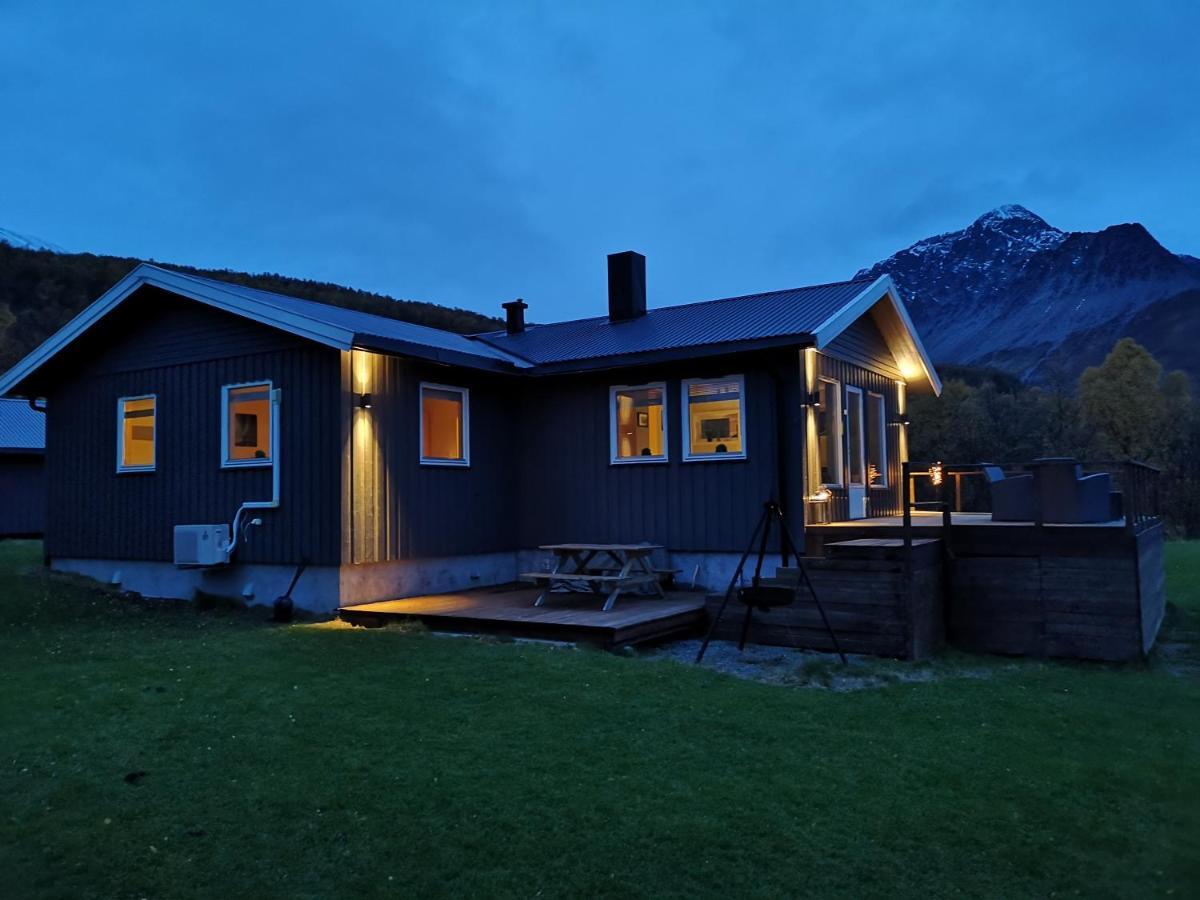 House In The Heart Of The Lyngen Alps With Best View Villa Lyngseidet Eksteriør billede